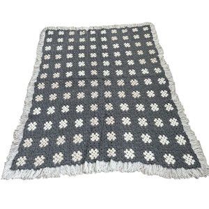 Handmade Crochet Blanket White & Gray Clover Design Beautiful Unique Vintage